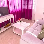 Junto El Mar Apartment *