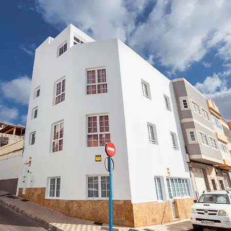 Апартаменты Junto El Mar Гран-Тарахал