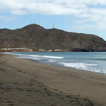 Junto El Mar Apartment *